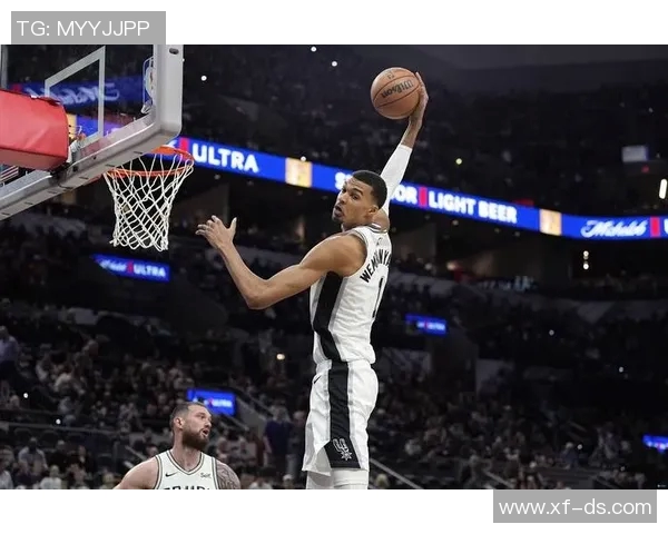 2012年NBA季后赛雷霆对阵马刺第三场精彩回顾与赛后分析