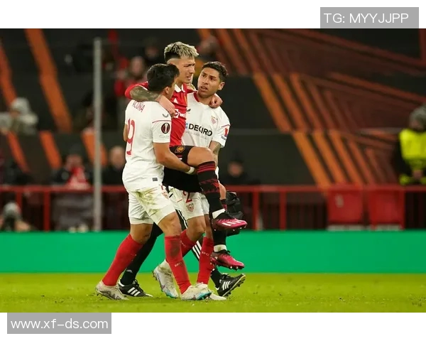 罗马与曼联在欧联杯激战正酣谁能笑到最后争夺荣耀之巅