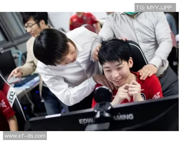 FPX在精英赛中的灵活战术运用与团队协作分析